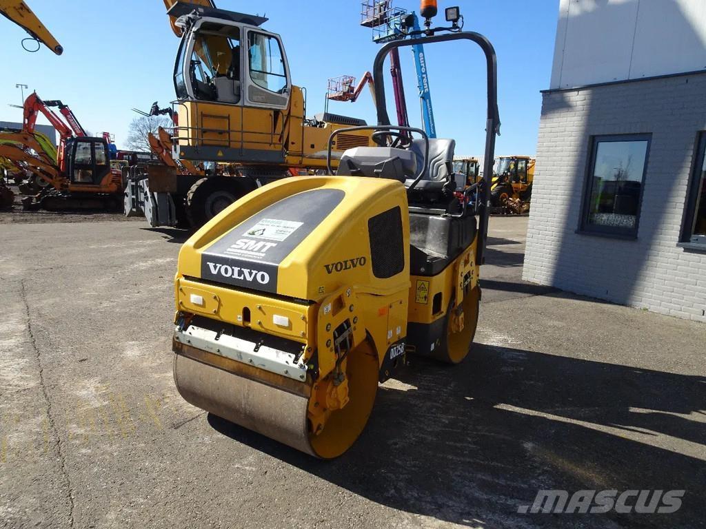 Volvo DD25P Valjci sa dvojnim bubnjem