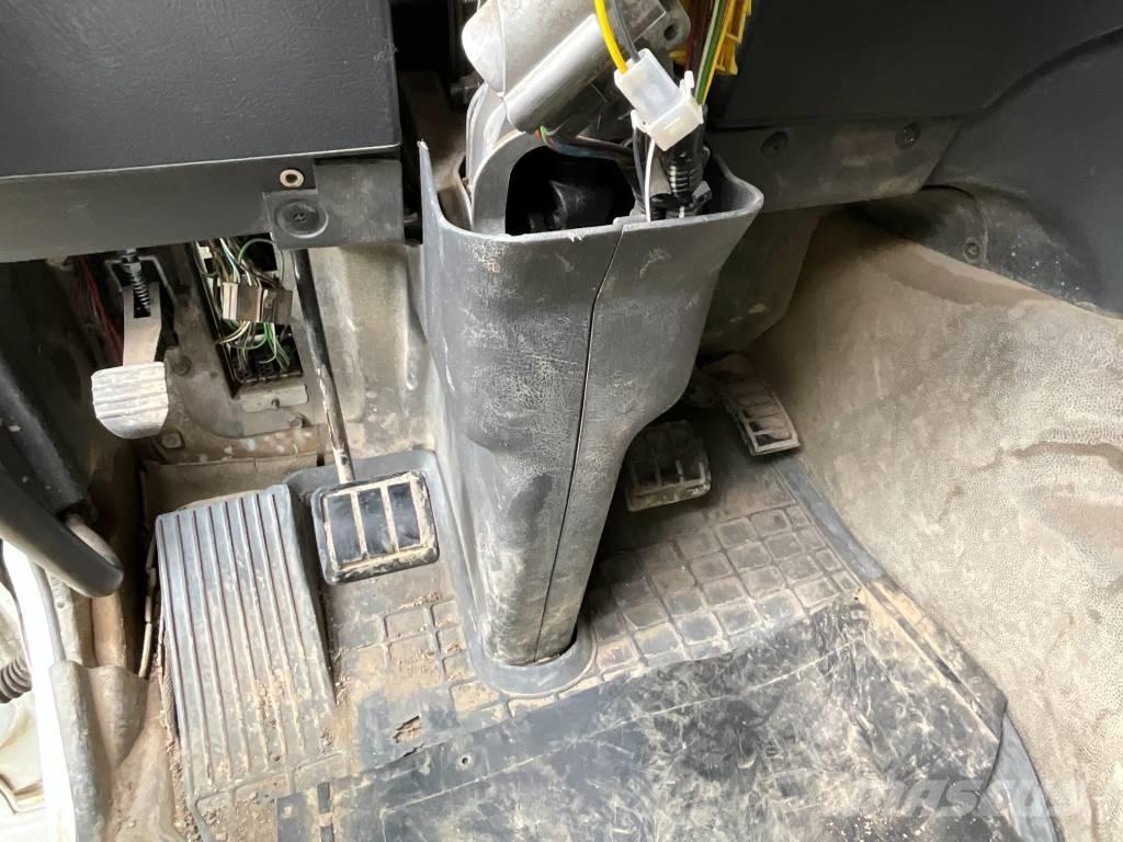 Yanmar TW 95 Bageri na kotačima