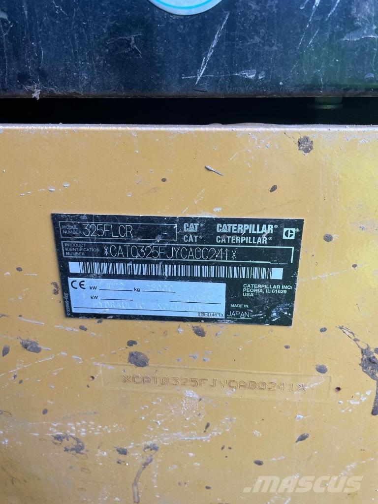 CAT 325 Bageri gusjeničari