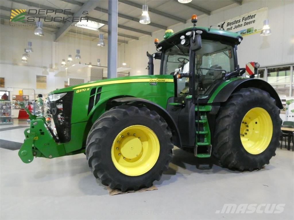 John Deere 8370R Traktori