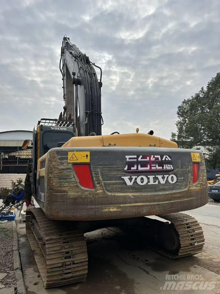 Volvo 240DL Bageri gusjeničari