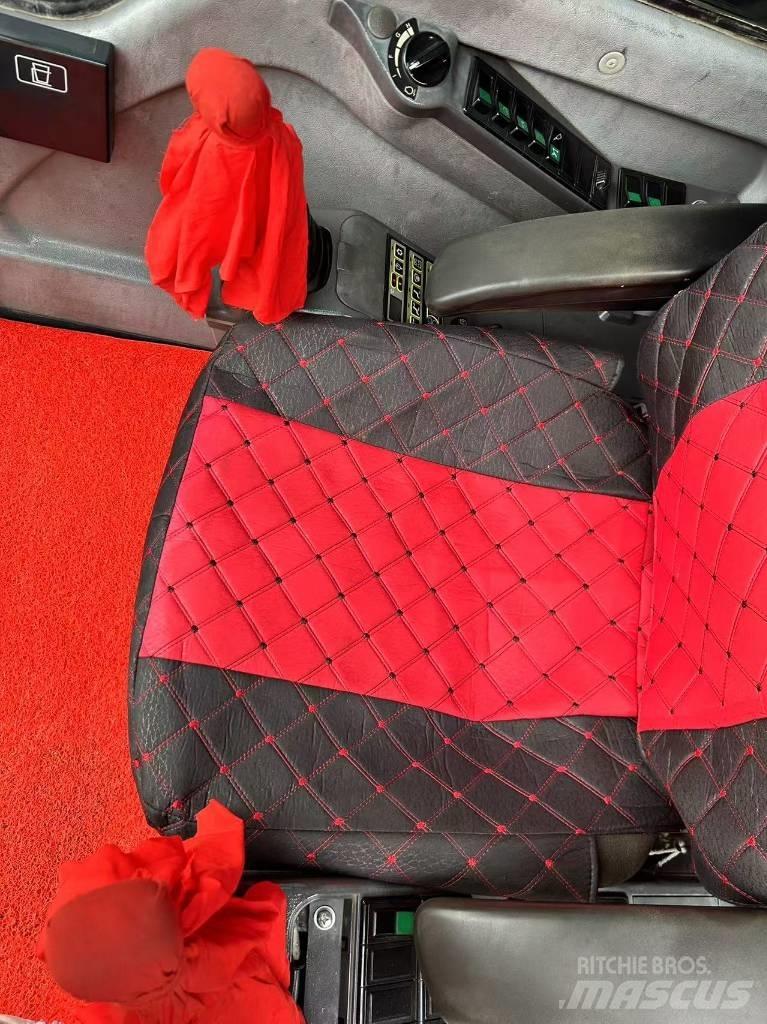 Volvo 240DL Bageri gusjeničari