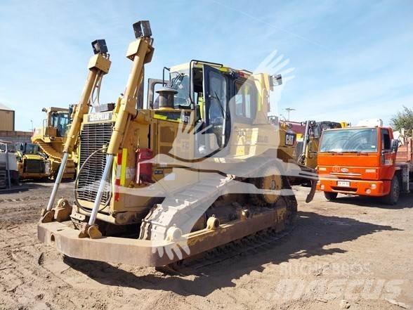 CAT D6T Buldožeri gusjeničari