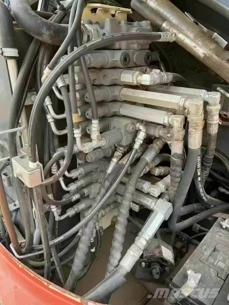 Kubota 165 Bageri gusjeničari