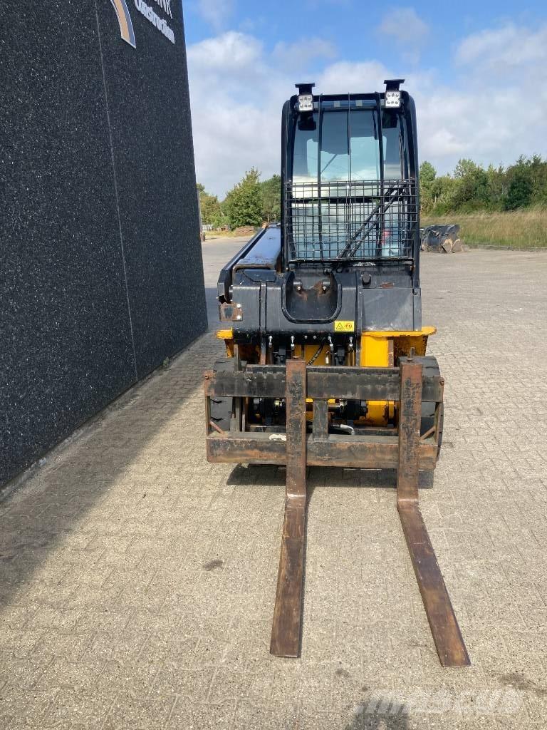 JCB TLT 35 D 4x4 Teleskopski viličari
