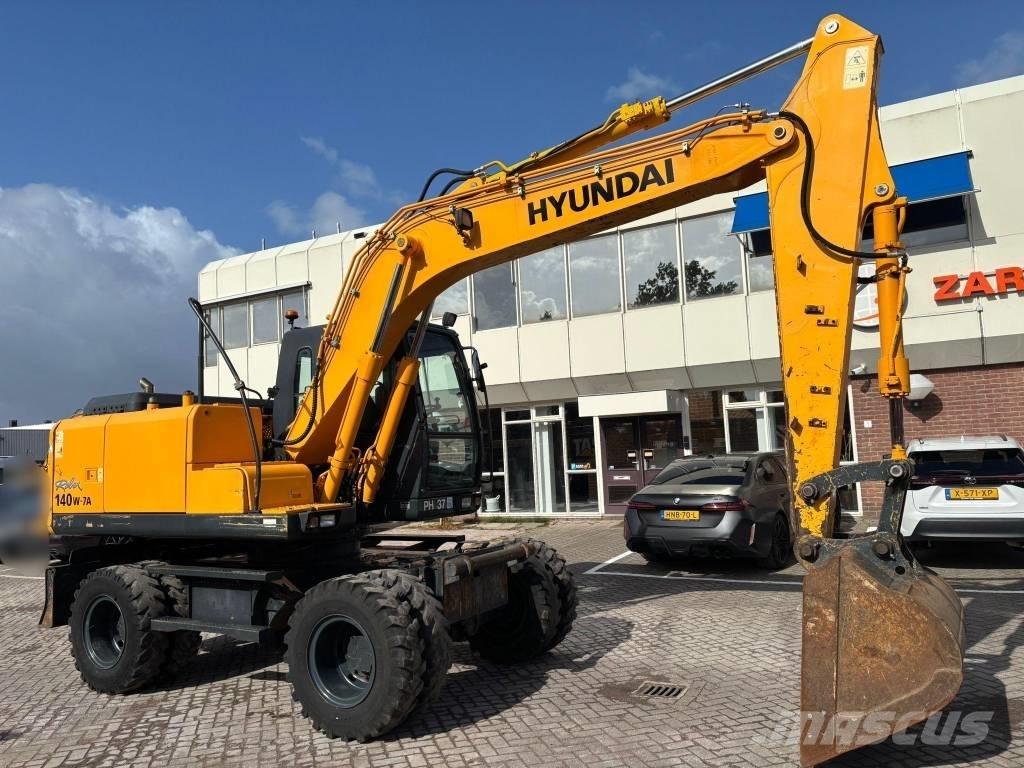 Hyundai 140W-7A Bageri na kotačima