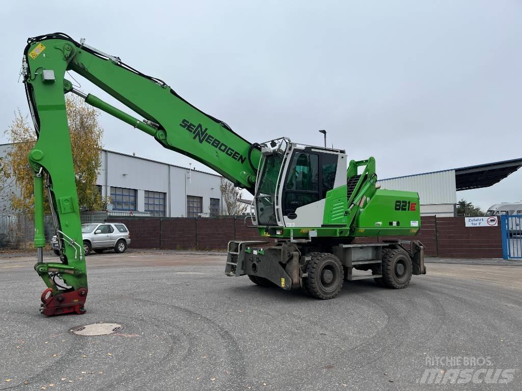 Sennebogen 821 Bageri za manipuliranje materijalom / otpadom