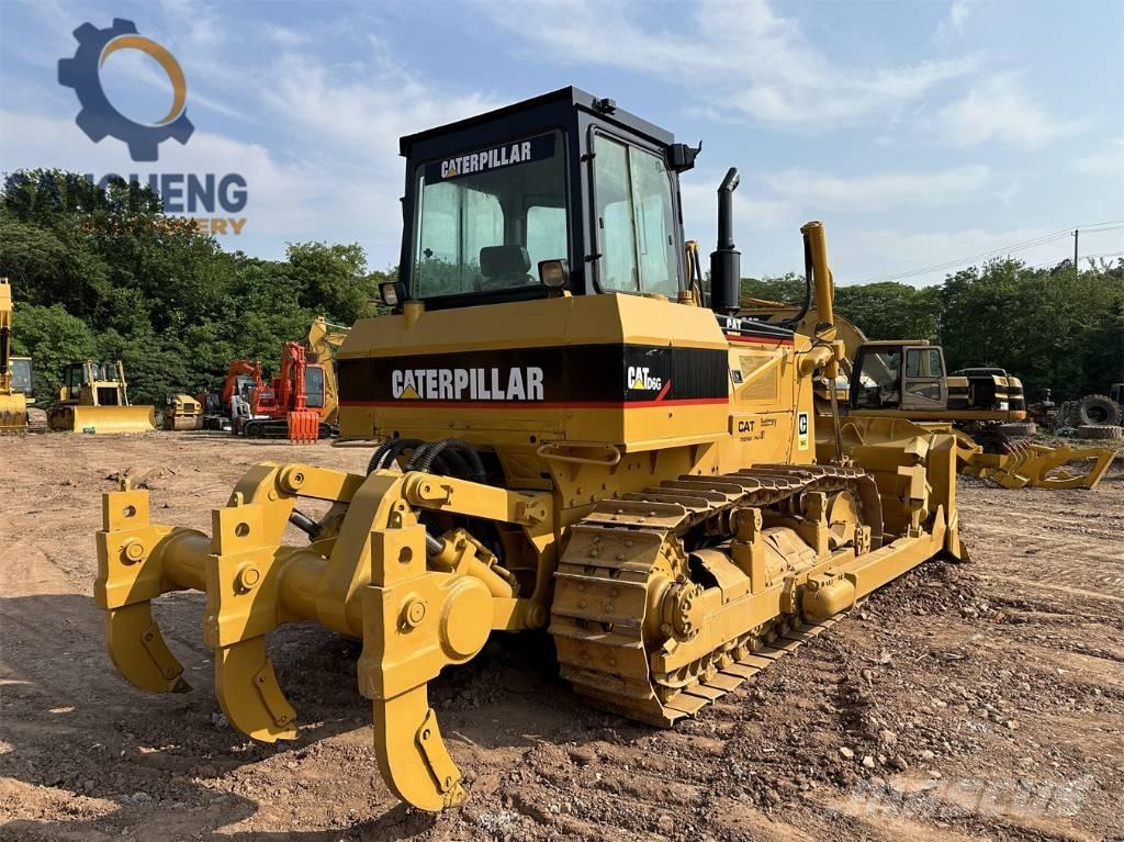 CAT D6G Buldožeri gusjeničari
