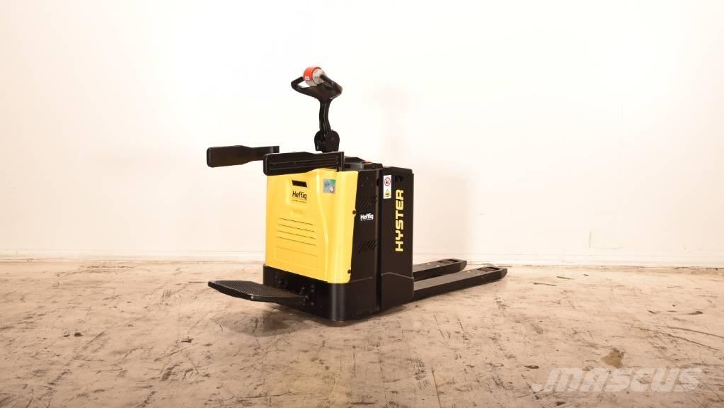 Hyster P 2.0 S Nisko podizni električni viličar sa platformu