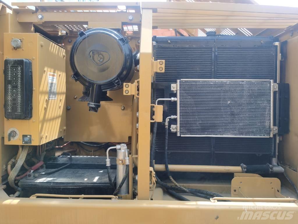 CAT 320 C L Bageri gusjeničari