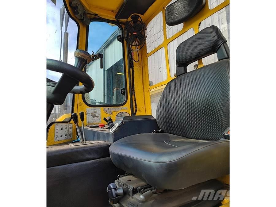 Combilift C4000 Viličari sa 4-stranskim dohvatom