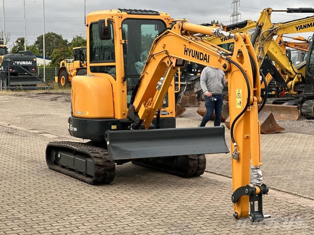 Hyundai R35Z 9A Mini bageri <7t