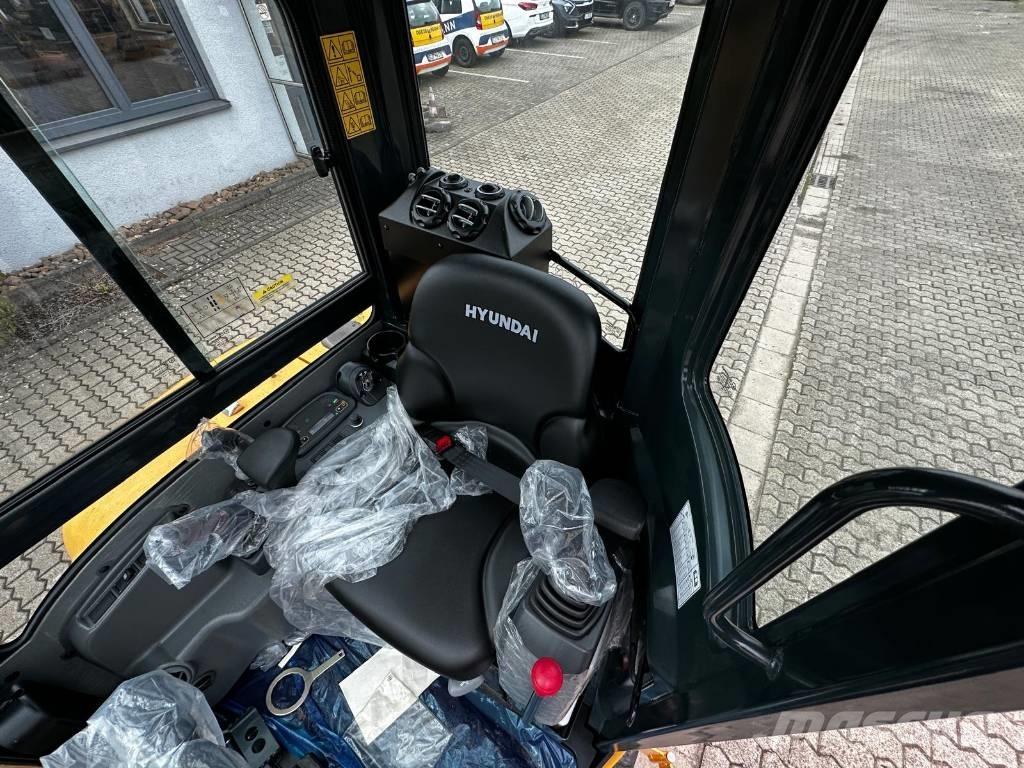 Hyundai R35Z 9A Mini bageri <7t