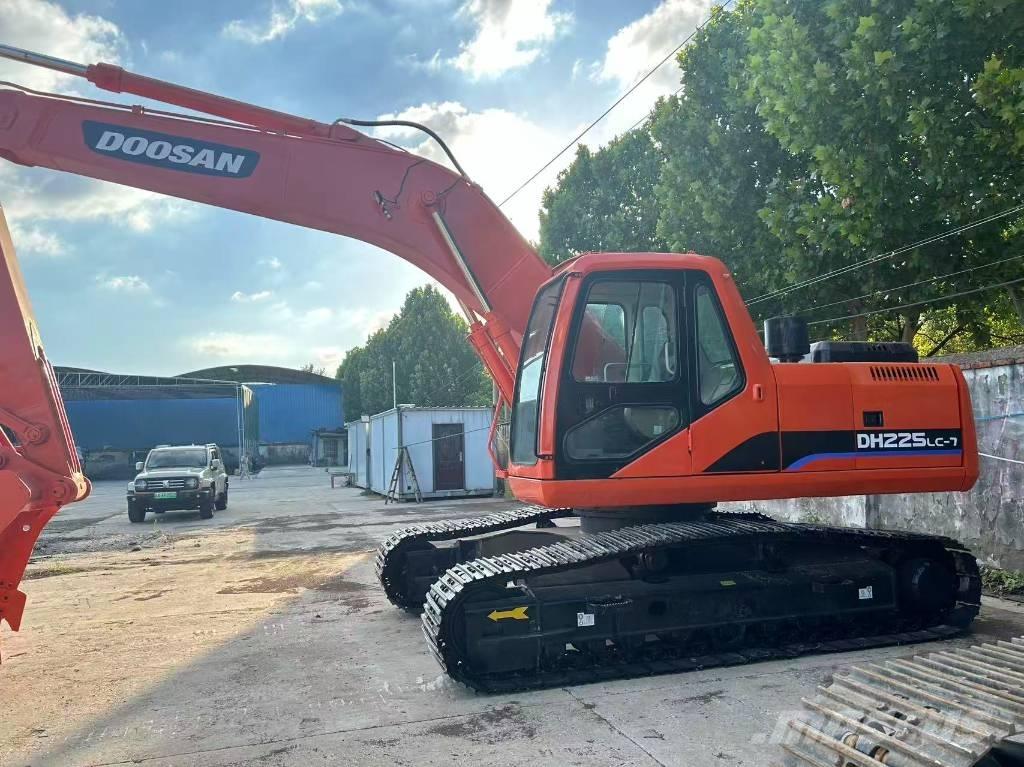 Doosan 225 Bageri gusjeničari