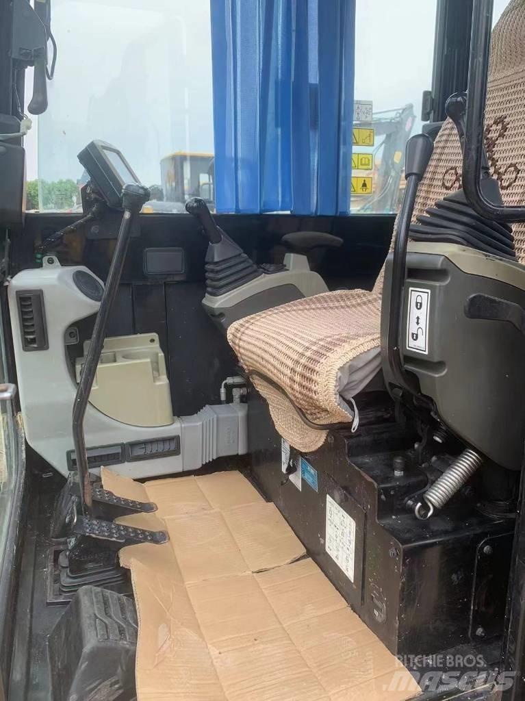 CAT 306E2 Bageri gusjeničari