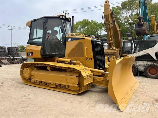 CAT D 5 K Buldožeri gusjeničari