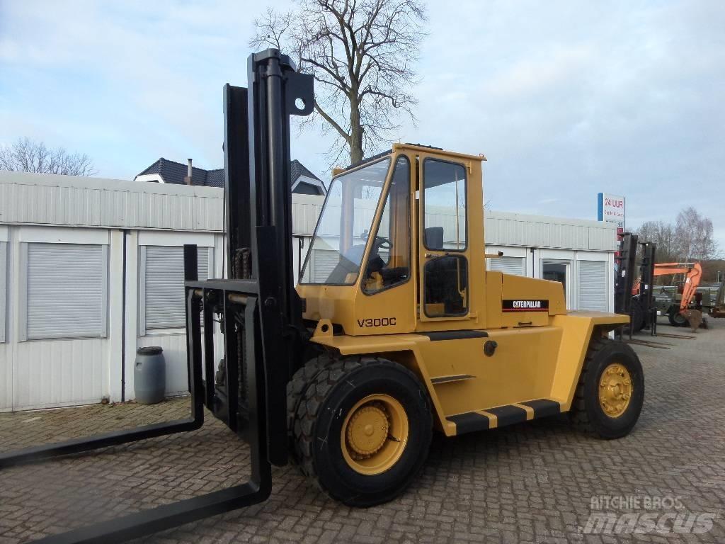CAT V 300 C Dizelski viličari