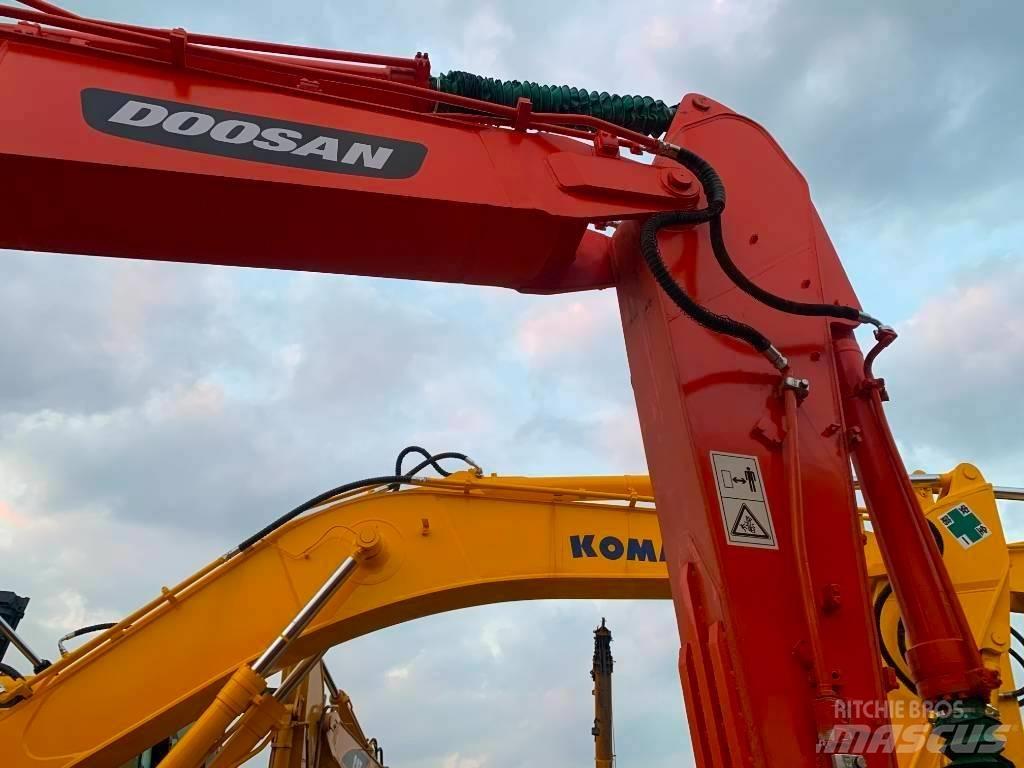 Doosan DX 225 LC Bageri gusjeničari
