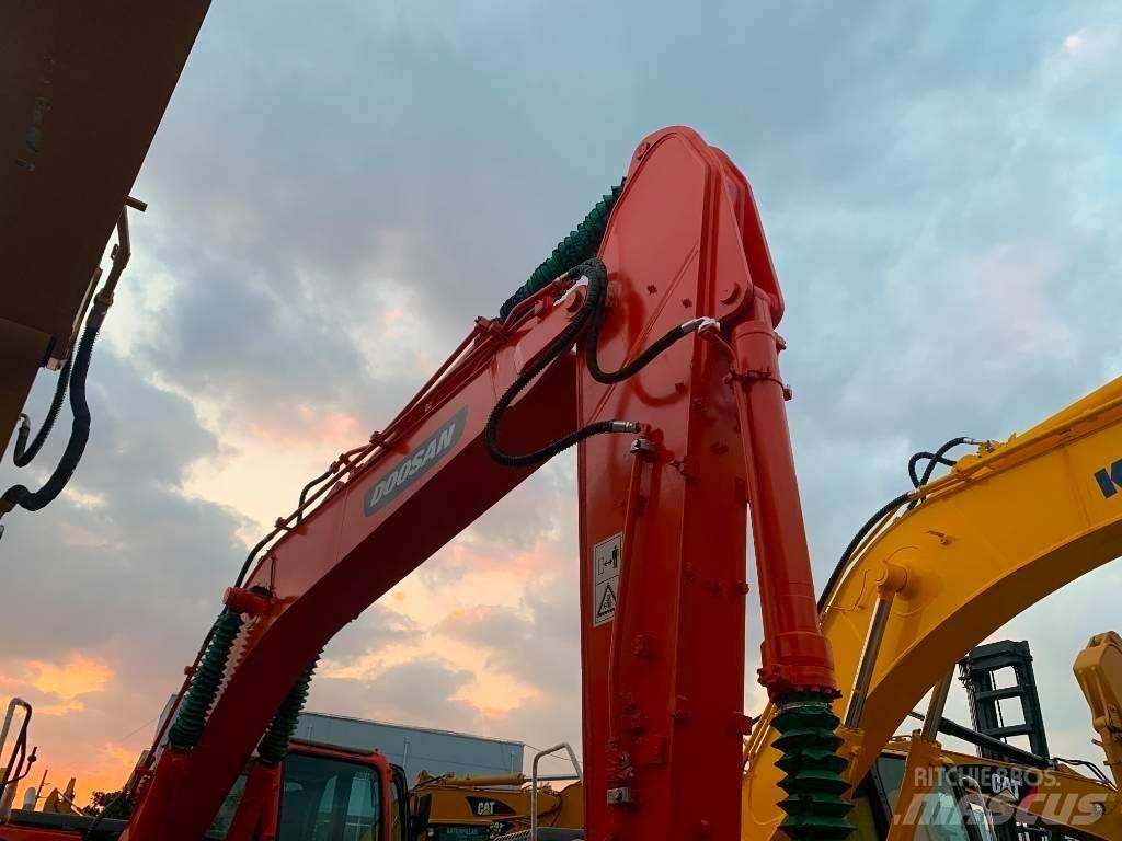 Doosan DX 225 LC Bageri gusjeničari