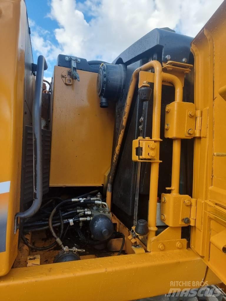 CASE WX 145 Bageri na kotačima