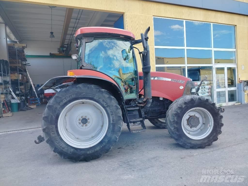 CASE MXU135 Traktori