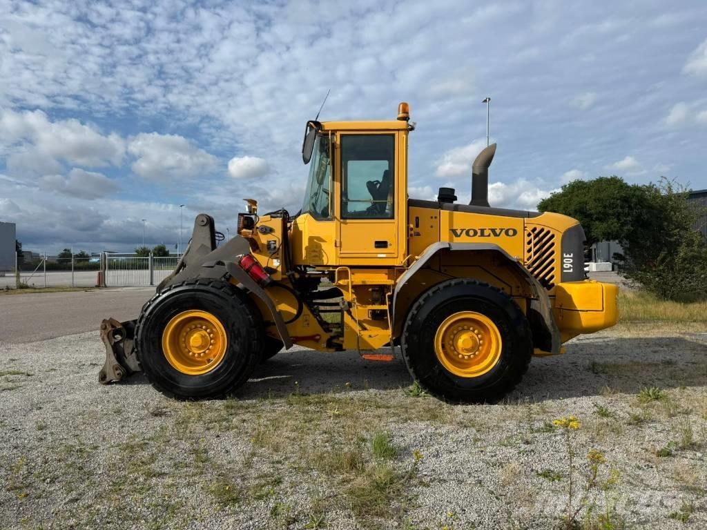 Volvo L 90 E Utovarivači na kotačima