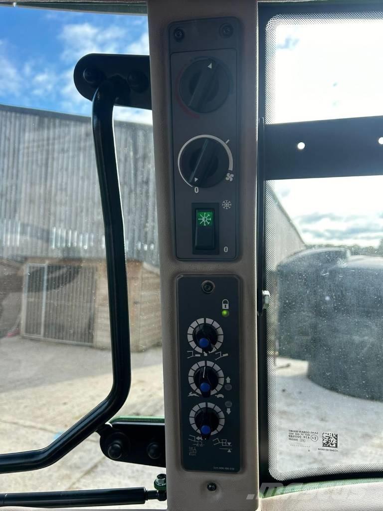 Fendt 211 Vario Traktori