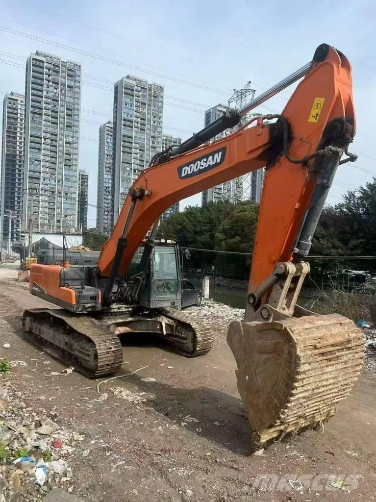 Doosan DX420LC Bageri gusjeničari