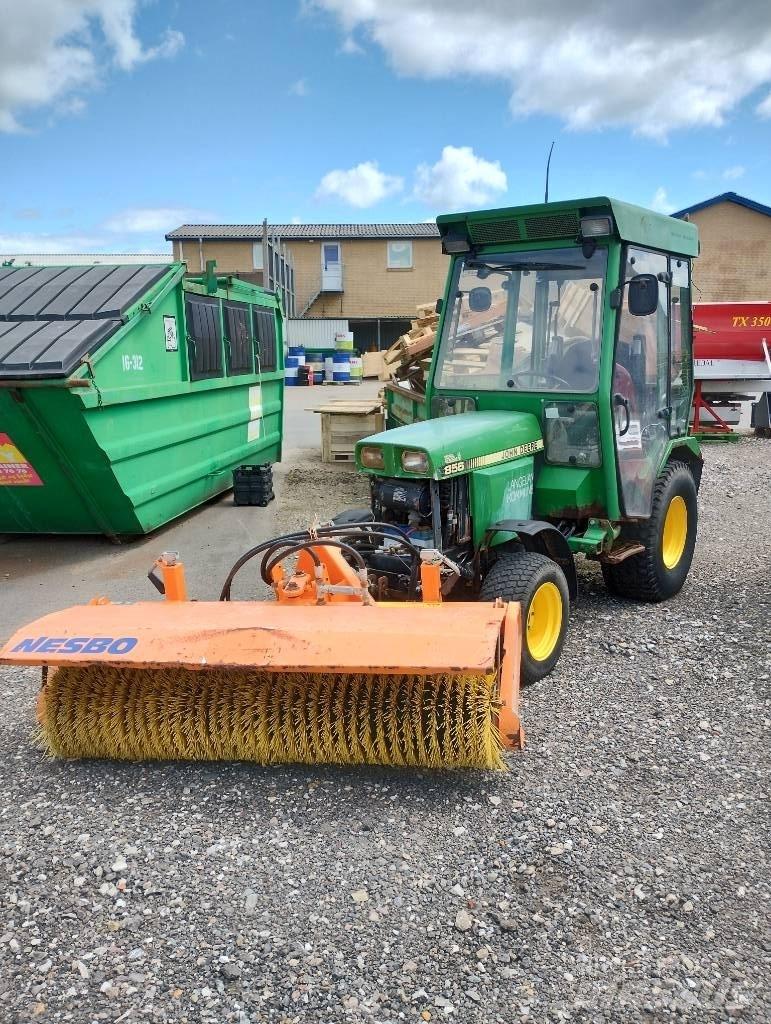 John Deere 955 Kompaktni (mali) traktori