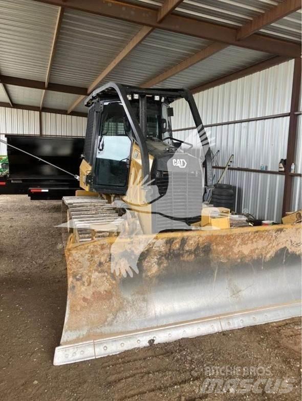 CAT D3 Buldožeri gusjeničari