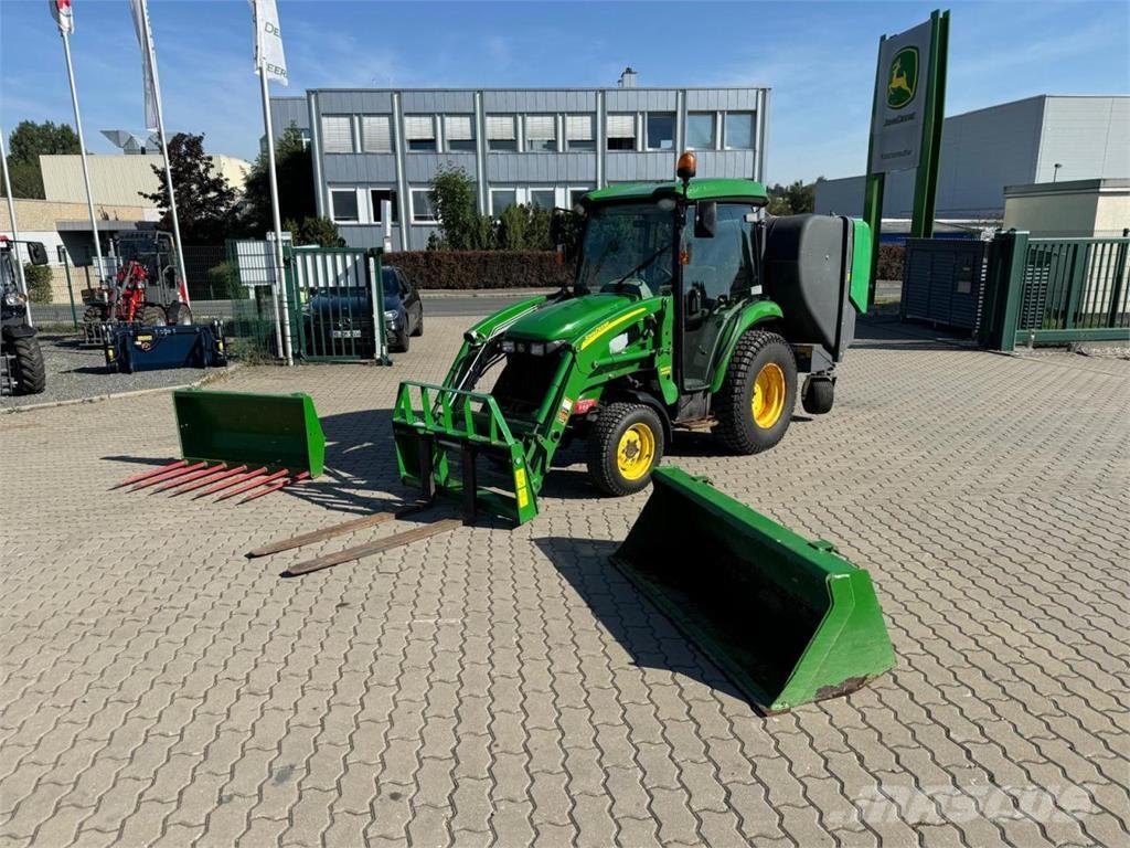 John Deere 3720 Kompaktni (mali) traktori