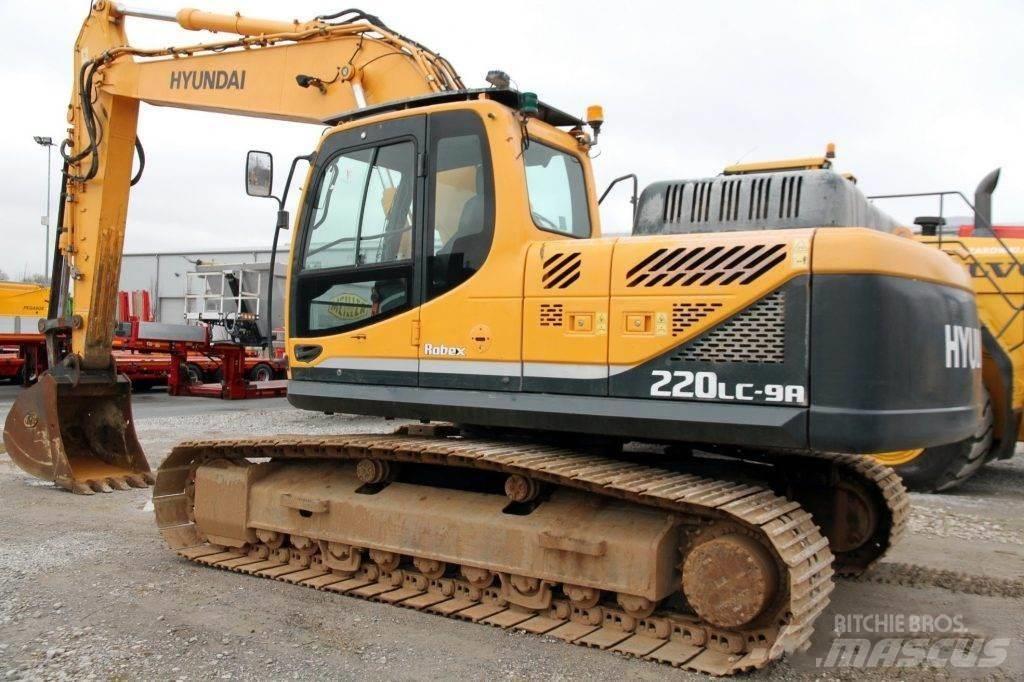 Hyundai Robex 220 LC Bageri gusjeničari