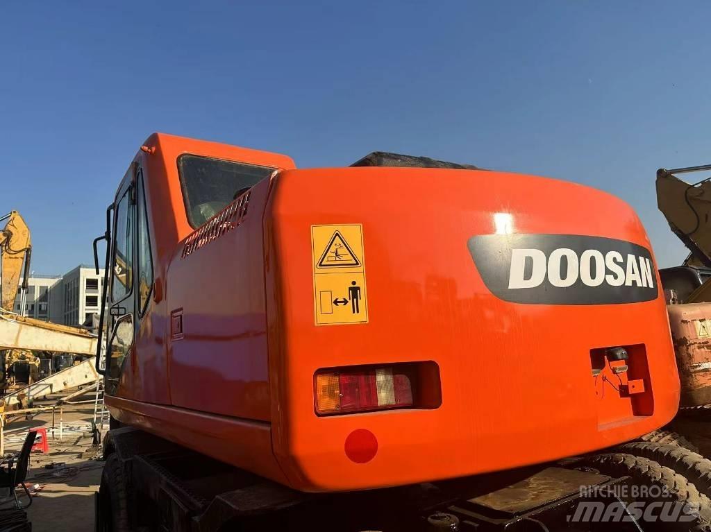 Doosan 150 W-7 Bageri na kotačima
