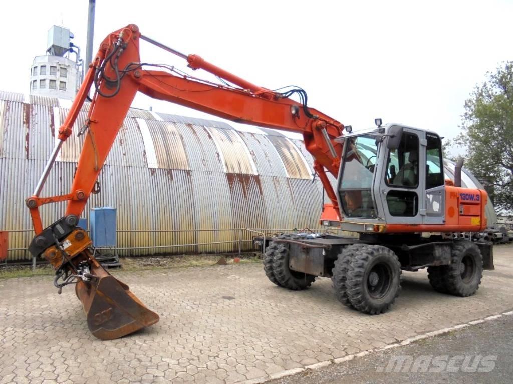 Hitachi FH 130 W-3 Bageri na kotačima