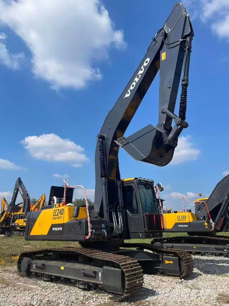 Volvo EC 240 Bageri gusjeničari