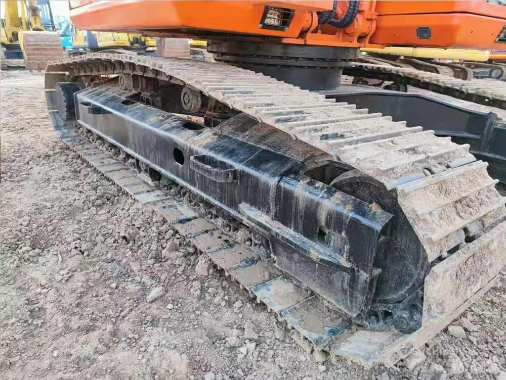 Doosan 225 Bageri gusjeničari