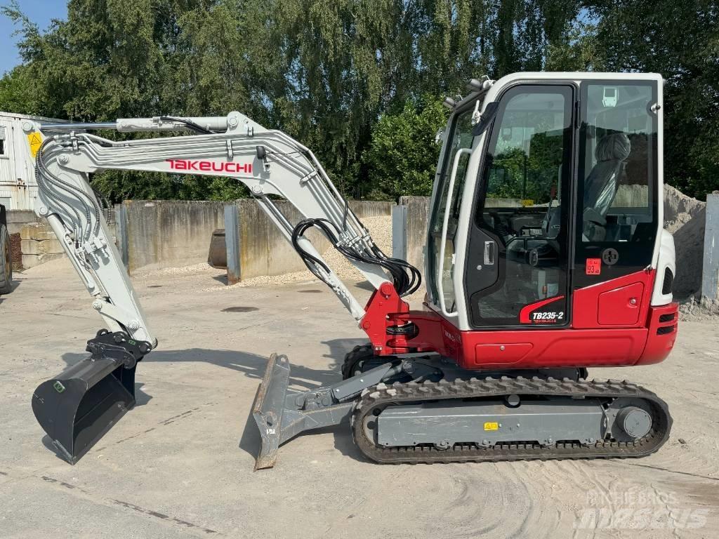 Takeuchi TB 235-2 Mini bageri <7t