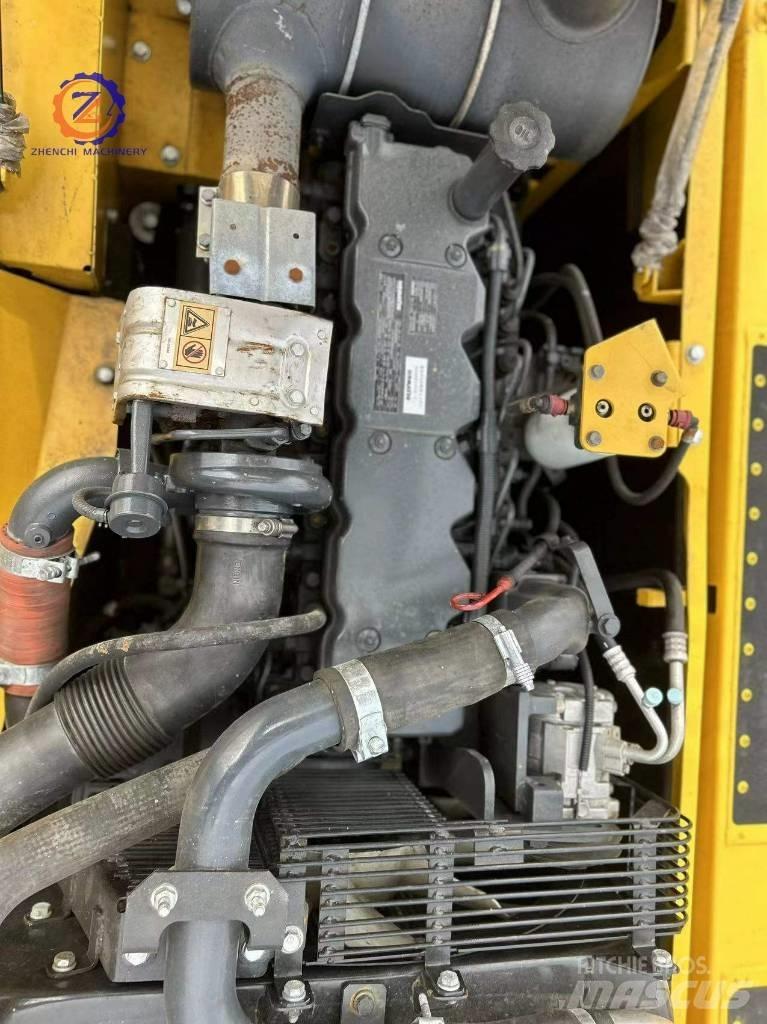 Komatsu PC 240-8 Bageri gusjeničari