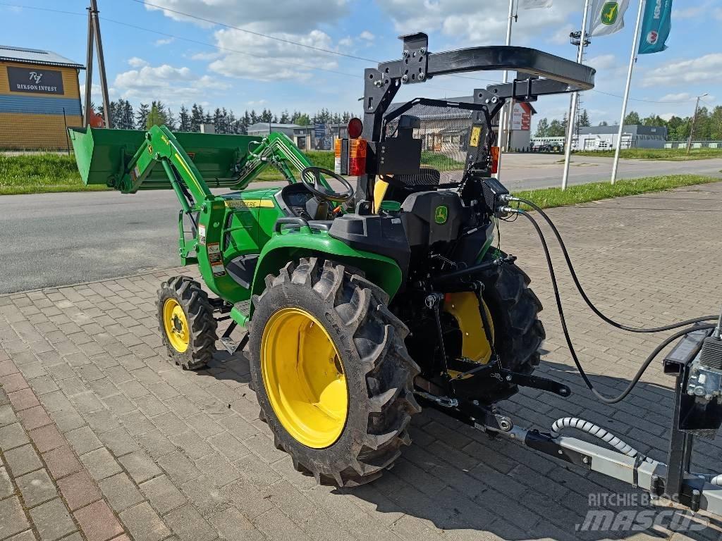 John Deere 3038 E Traktori