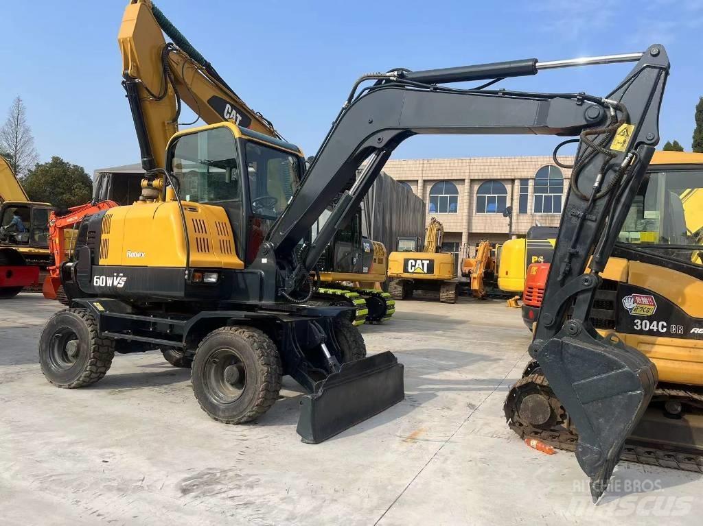 Hyundai R60W-9 Bageri na kotačima