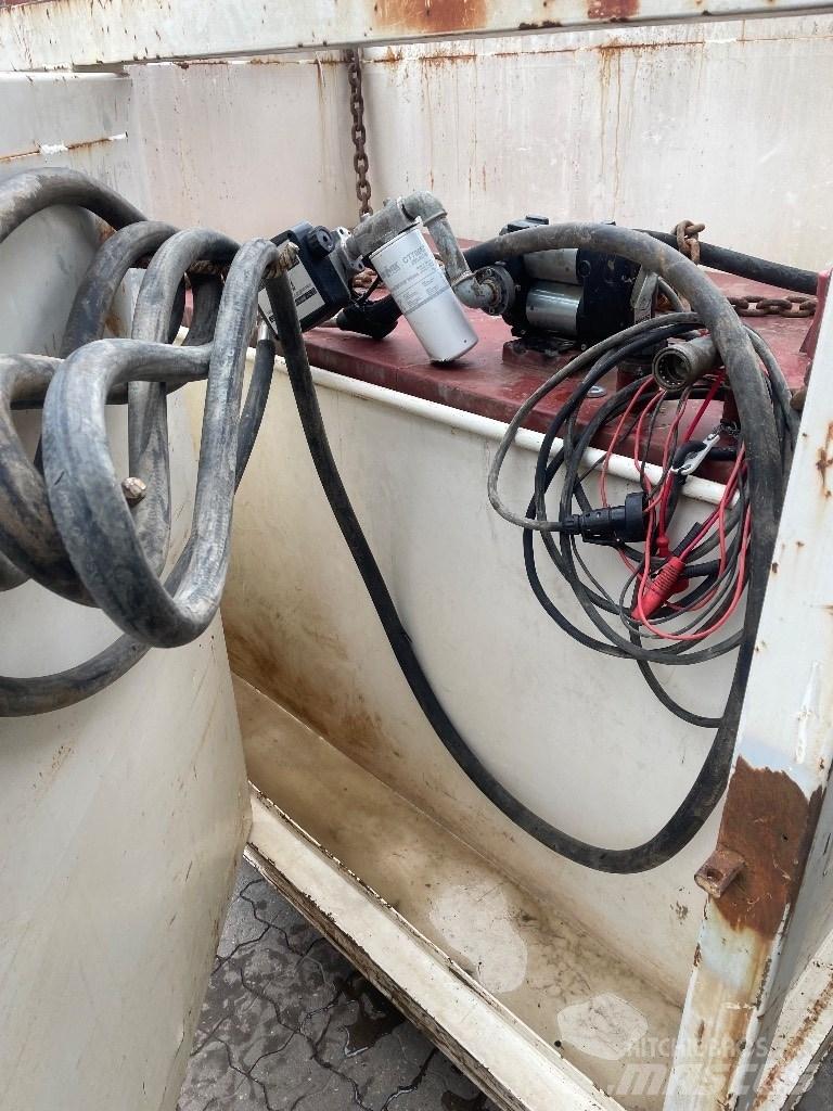  Roug 2000 L Tank Ostalo