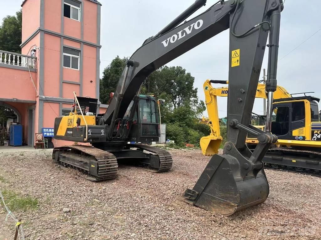 Volvo EC 240 Bageri gusjeničari