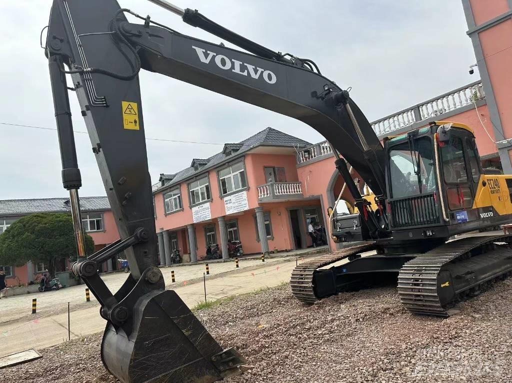 Volvo EC 240 Bageri gusjeničari