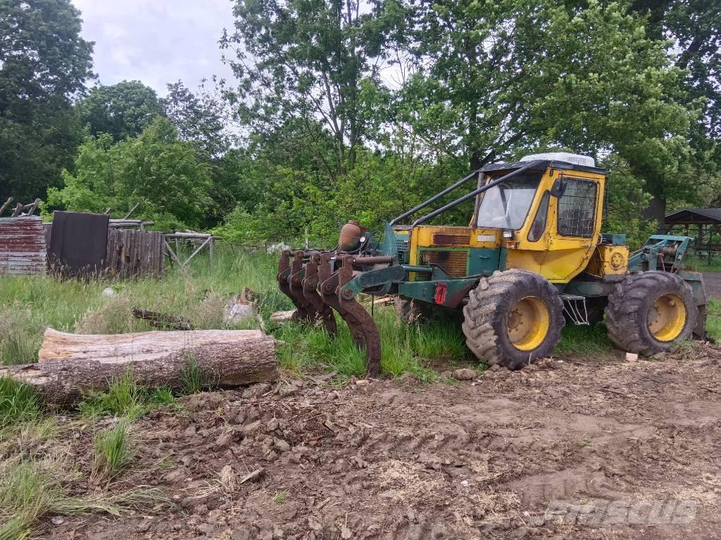 HSM 807 Šumski traktori