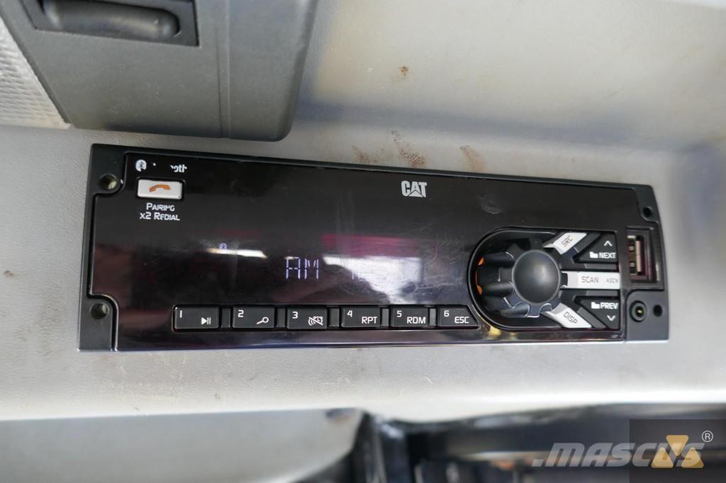 CAT D9T Buldožeri gusjeničari