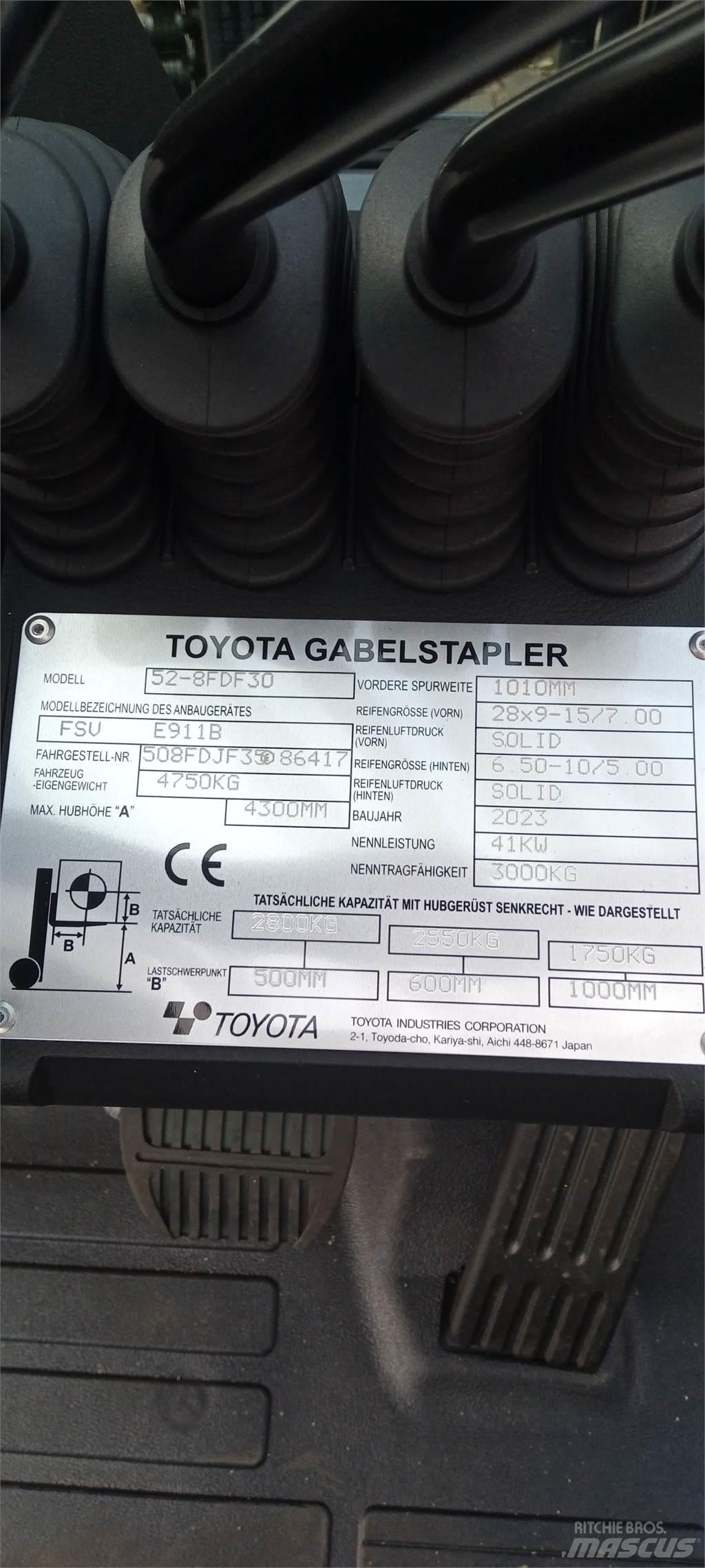 Toyota 52-8FDF30 Dizelski viličari
