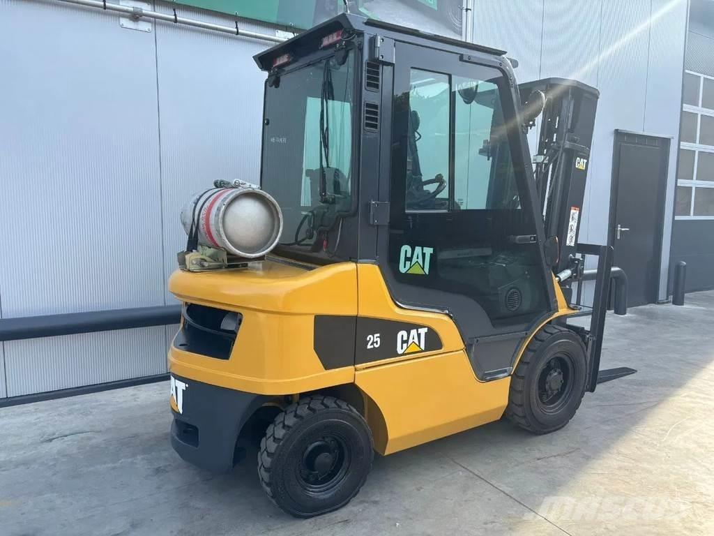 CAT GP25N Heftruck Plinski viličari