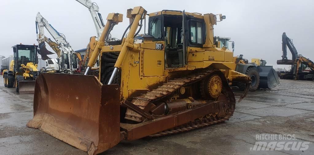 CAT D 6 T XL Buldožeri gusjeničari