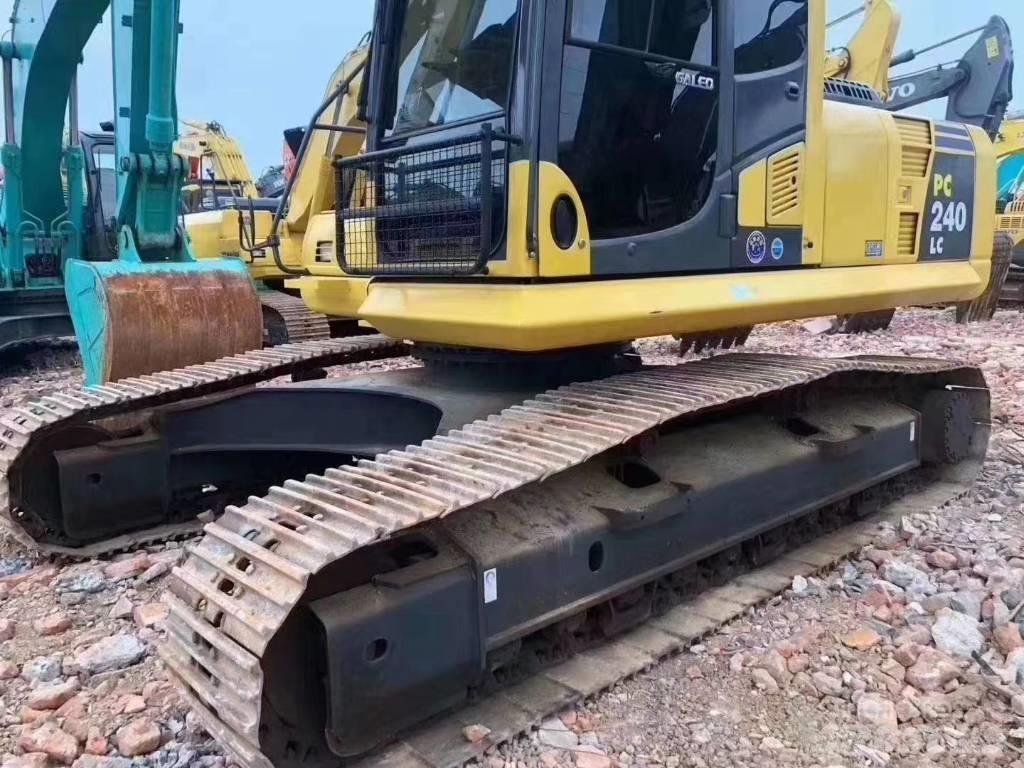 Komatsu PC 240 Bageri gusjeničari