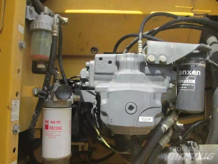 Komatsu PC 210-7 Bageri gusjeničari